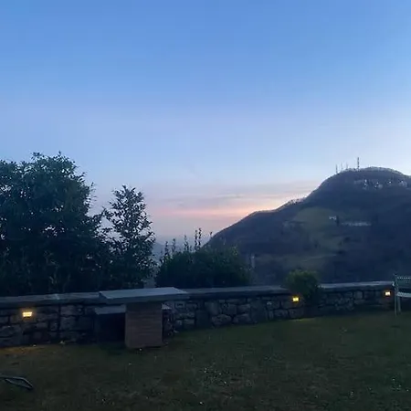 La Piccola Corte 아파트 론콜라